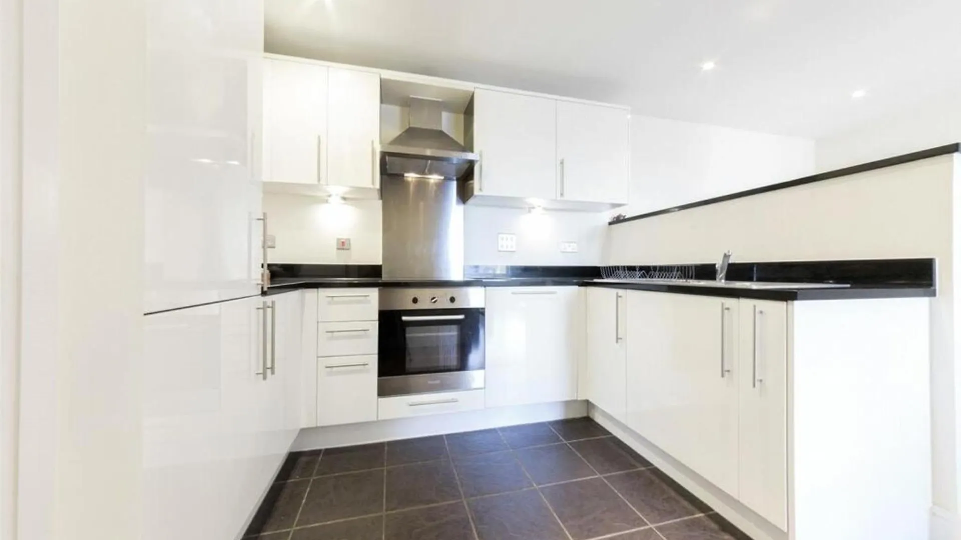 Mdx Apartments - Canary Wharf London
